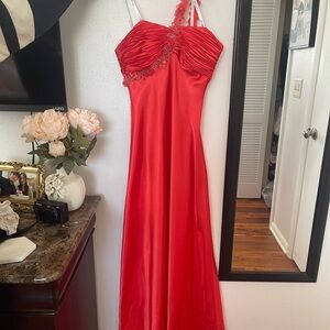 Morgan & Co. Vibrant Red Prom Dress